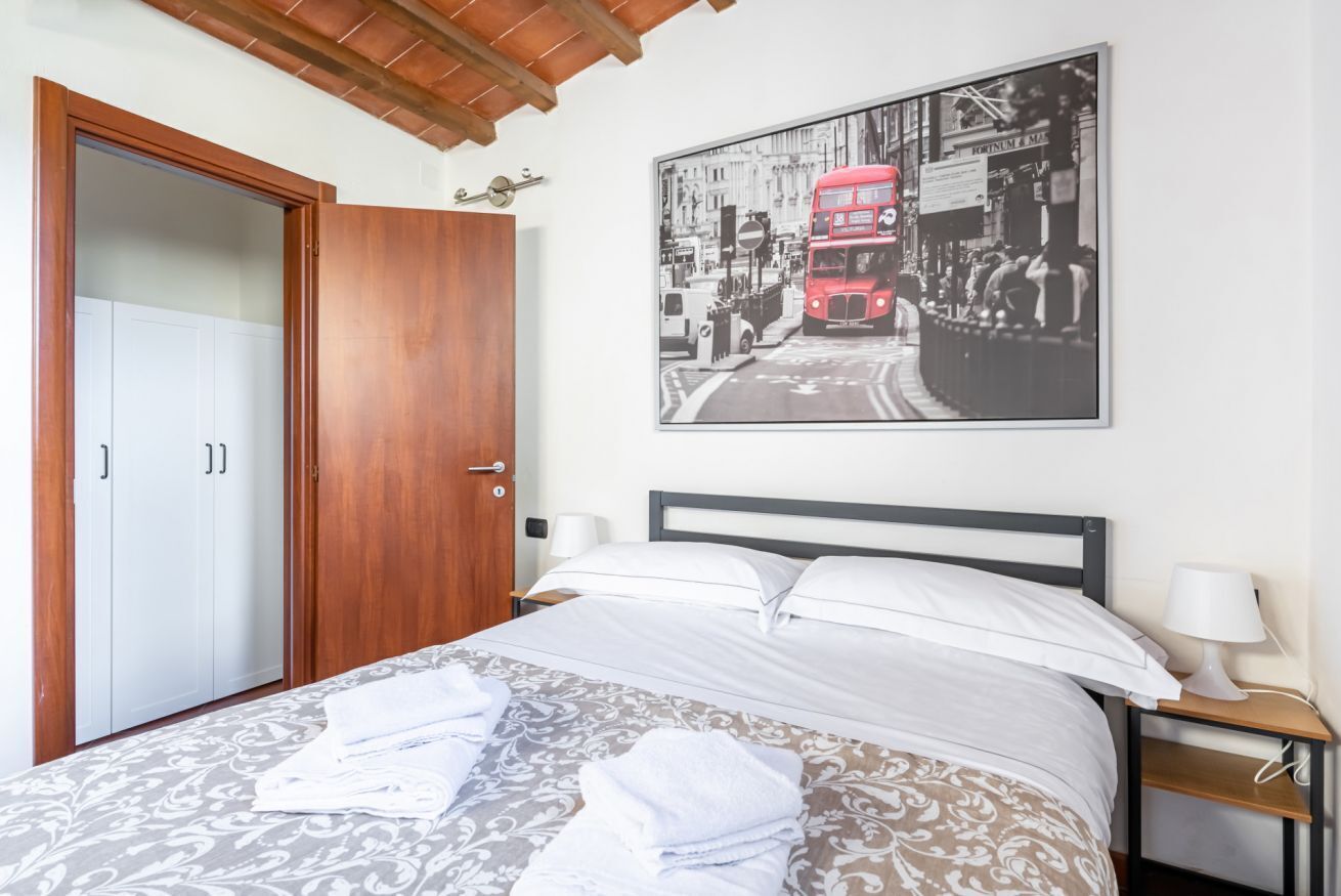 1 bedroom, iron/ironing board, internet, bed sheets