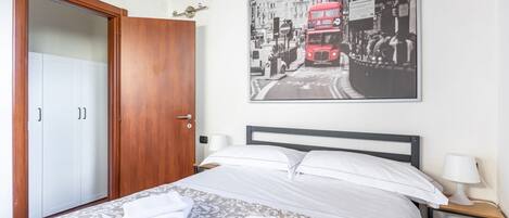 1 bedroom, iron/ironing board, internet, bed sheets