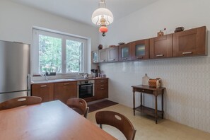 Refrigerador, placa de cocina