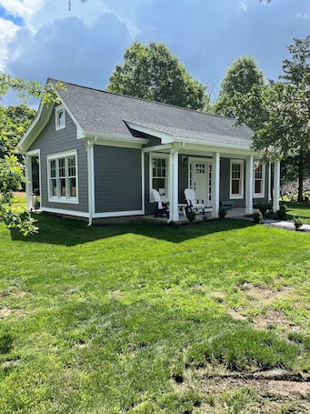 Exterior. The Cottage At Hershey Lane Farm