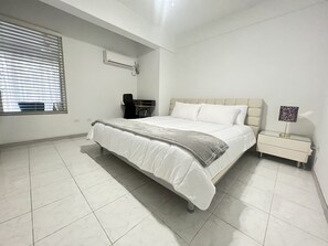 2 bedrooms, iron/ironing board, free WiFi, bed sheets - Jc's Hideaway, Mountain top (Philipsburg)