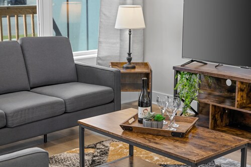 NEW Four Bedroom Nashville Downtown house to enjoy 2 mins to Broadway.