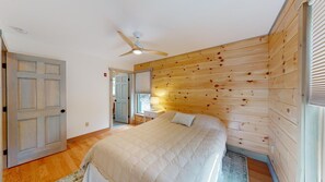 3 bedrooms, internet, bed sheets - Riverside Lookout (With Private Boat Slip on the Moose River!) (Rockwood)