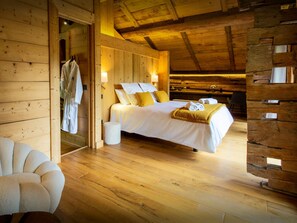 5 chambres, fer et planche à repasser, Wi-Fi, draps fournis