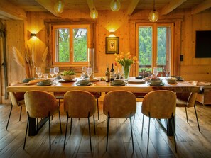 Dining - Chalet Ourson du Passieu - heart of nature alpine holiday - OVO Network (Saint-Nicolas-la-Chapelle)
