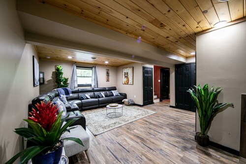 sweet retreat a spacious home near of most lakes, and poconos attractions 