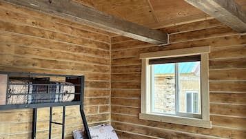 1 bedroom, travel cot, WiFi, bed sheets