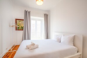 4 bedrooms, desk, iron/ironing board, Internet - GuestReady - La Petit Maison in Setubal (Setúbal)