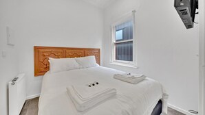 1 chambre, lit parapluie, Wi-Fi, draps fournis