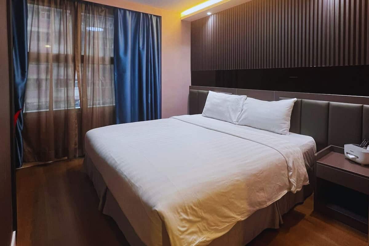 In-room safe, desk, blackout drapes, iron/ironing board