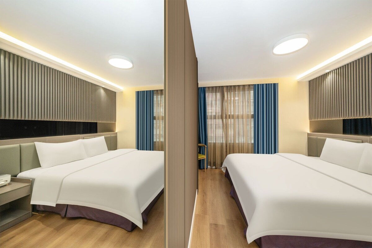 In-room safe, desk, blackout drapes, iron/ironing board (on request)