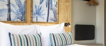 Nightcap at Marine Hotel