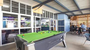 Bar (en la propiedad)
