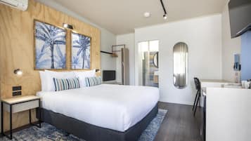 Superior-Doppelzimmer, 1 Queen-Bett | BĂŒgeleisen/BĂŒgelbrett, kostenloses WLAN, BettwĂ€sche