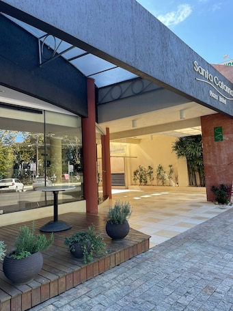 Exterior. Santa Catarina Plaza Hotel