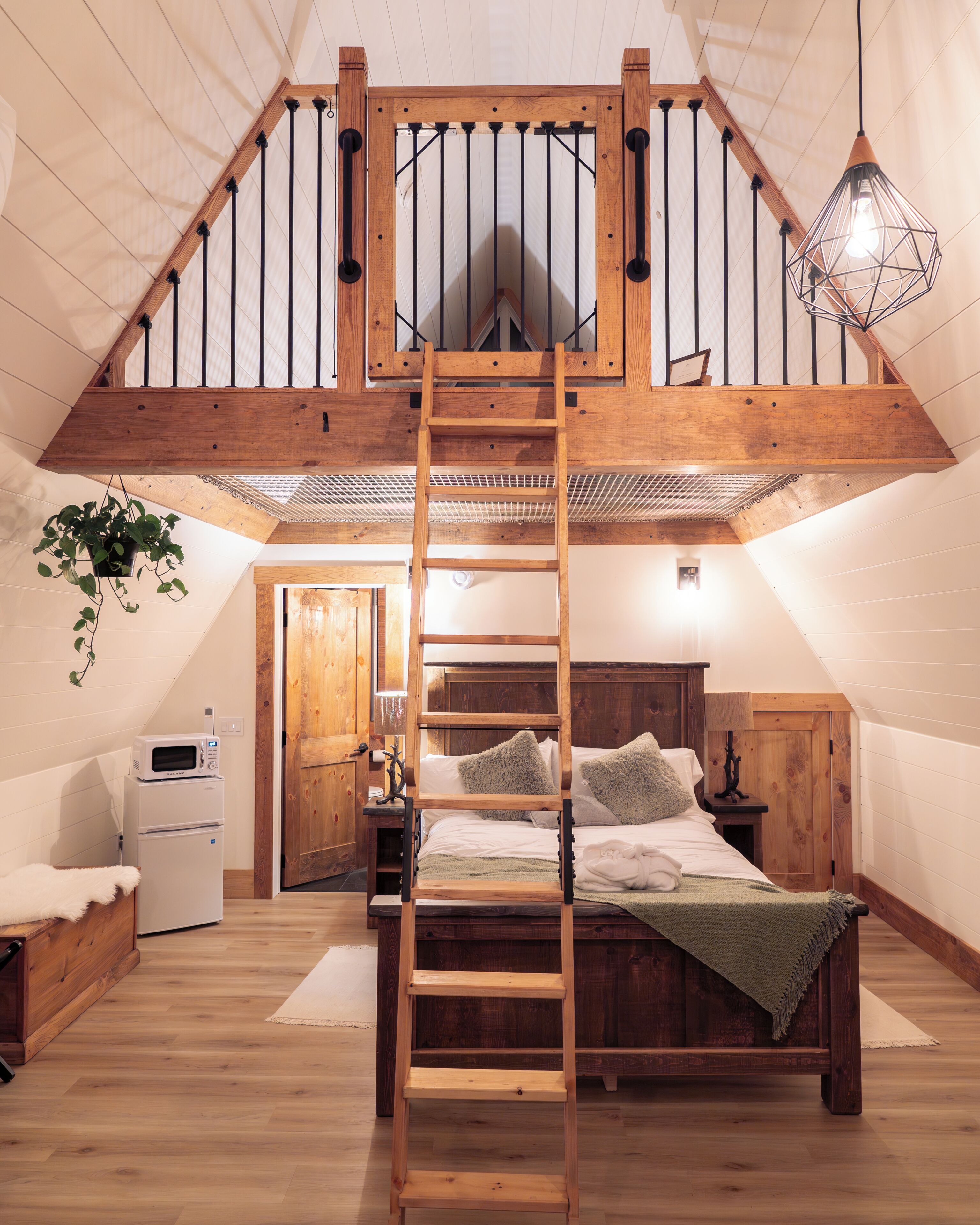 Luxe huisje, uitzicht op meer | Luxe beddengoed, donsdekens, individueel gedecoreerd