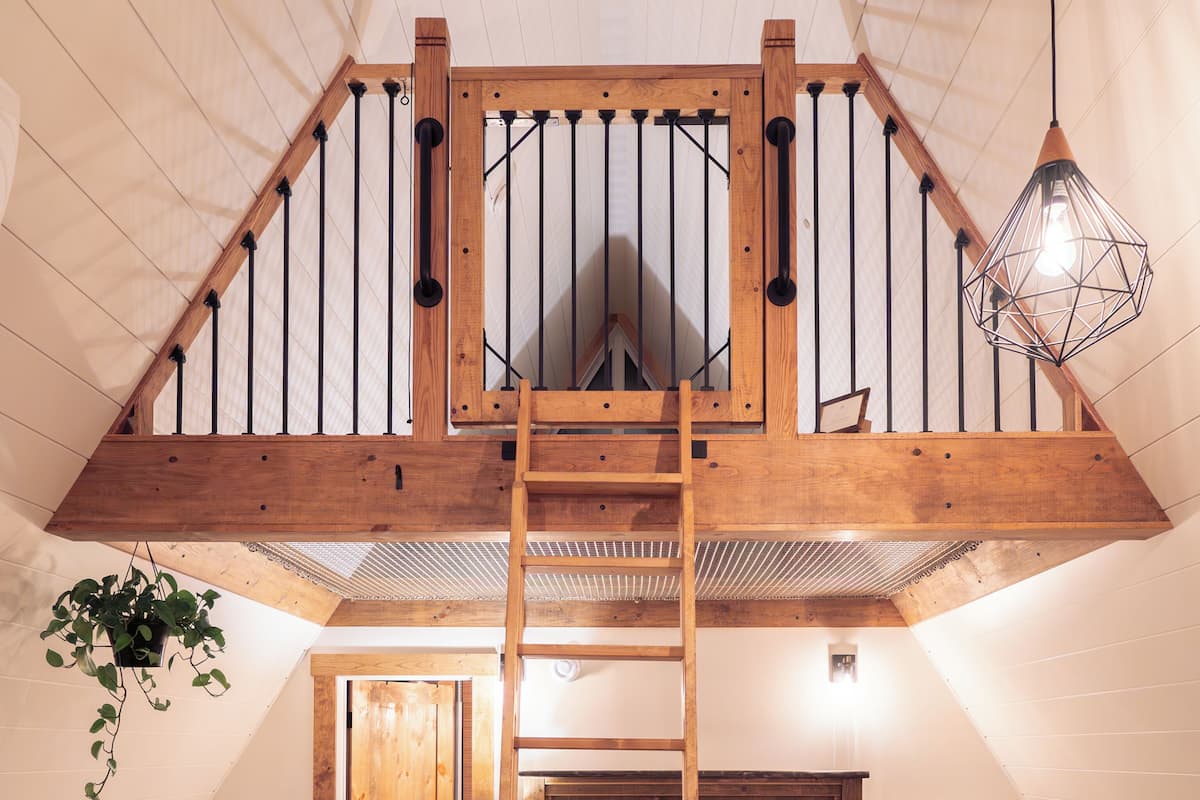 Cabaña de lujo, vista al lago | Ropa de cama de alta calidad, edredón y decoración personalizada