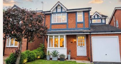 3 Bed Detached - 3 Bathrooms - Parking - Quiet