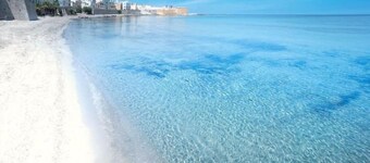 Immaculate 3-Bed Apartment in Trapani, Sicily