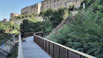 Enceinte de lâhĂ©bergement