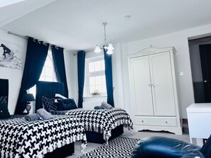 7 bedrooms, iron/ironing board, WiFi, bed sheets