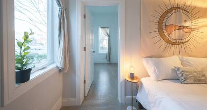 The East Rock 4BR Parking Washer & Dryer Walk to Yale