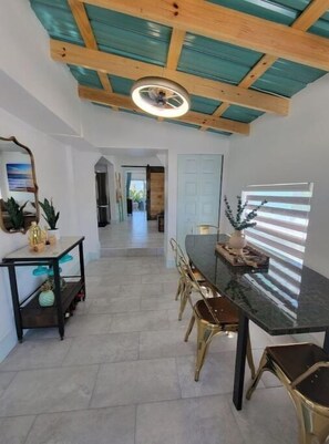 Dining - "Villa Valentina" offers you a private tropical beach within our community (Key Largo)