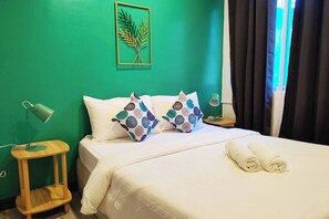 Ropa de cama de alta calidad y escritorio 