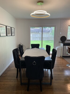 Dining - Lilly’s Maison #4- Medical Center, NRG, Galleria retreat (Houston)