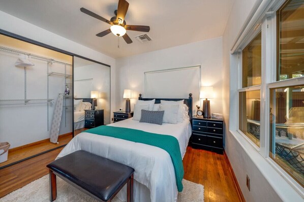 2 bedrooms, desk, iron/ironing board, travel crib