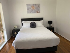 3 bedrooms, iron/ironing board, free WiFi, bed sheets - Catalina House - cosy, clean and comfortable  (Catalina)