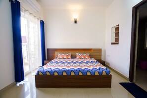 2 bedrooms, WiFi, bed sheets - Beautiful 2bhk flat near Expo Mart & Pari Chowk (Greater Noida)