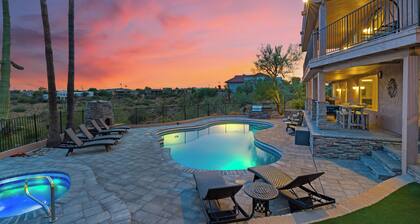 Five Palms ★Scenic Mountain View's-Heated Pool-Spa-Balcony-Spacious★