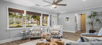 Cozy Castaway Cottage in Historic Old Town.  Close to everything!  Newly updated