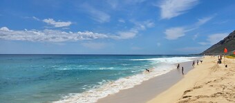 Beautiful Beachfront Condo in Makaha