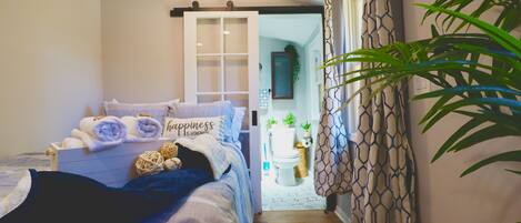 Desk, iron/ironing board, free WiFi, bed sheets