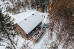 Exterior - Nature Escape Near Tremblant: Hot Tub & Lake access (Amherst)