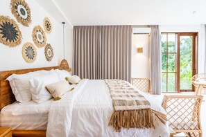 1 bedroom, desk, iron/ironing board, WiFi