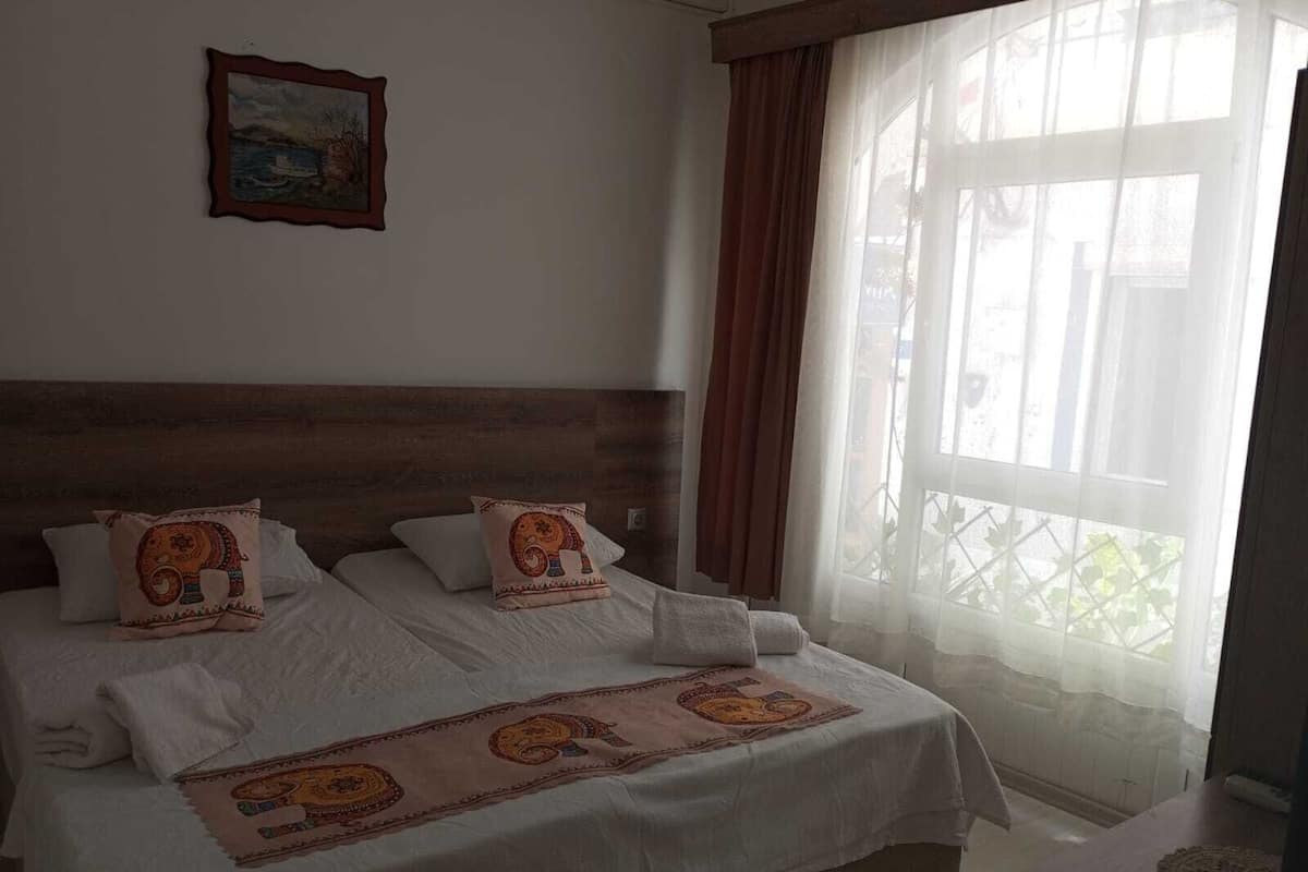 Basic Double Room