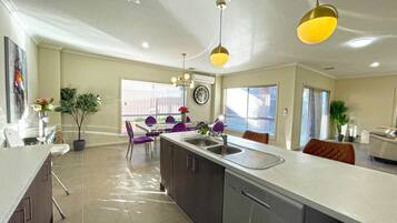 Deluxe House | Private kitchen
