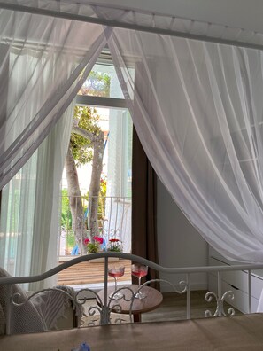 Kamar Superior, 1 kamar tidur, perapian, pemandangan kolam renang | Teras/patio