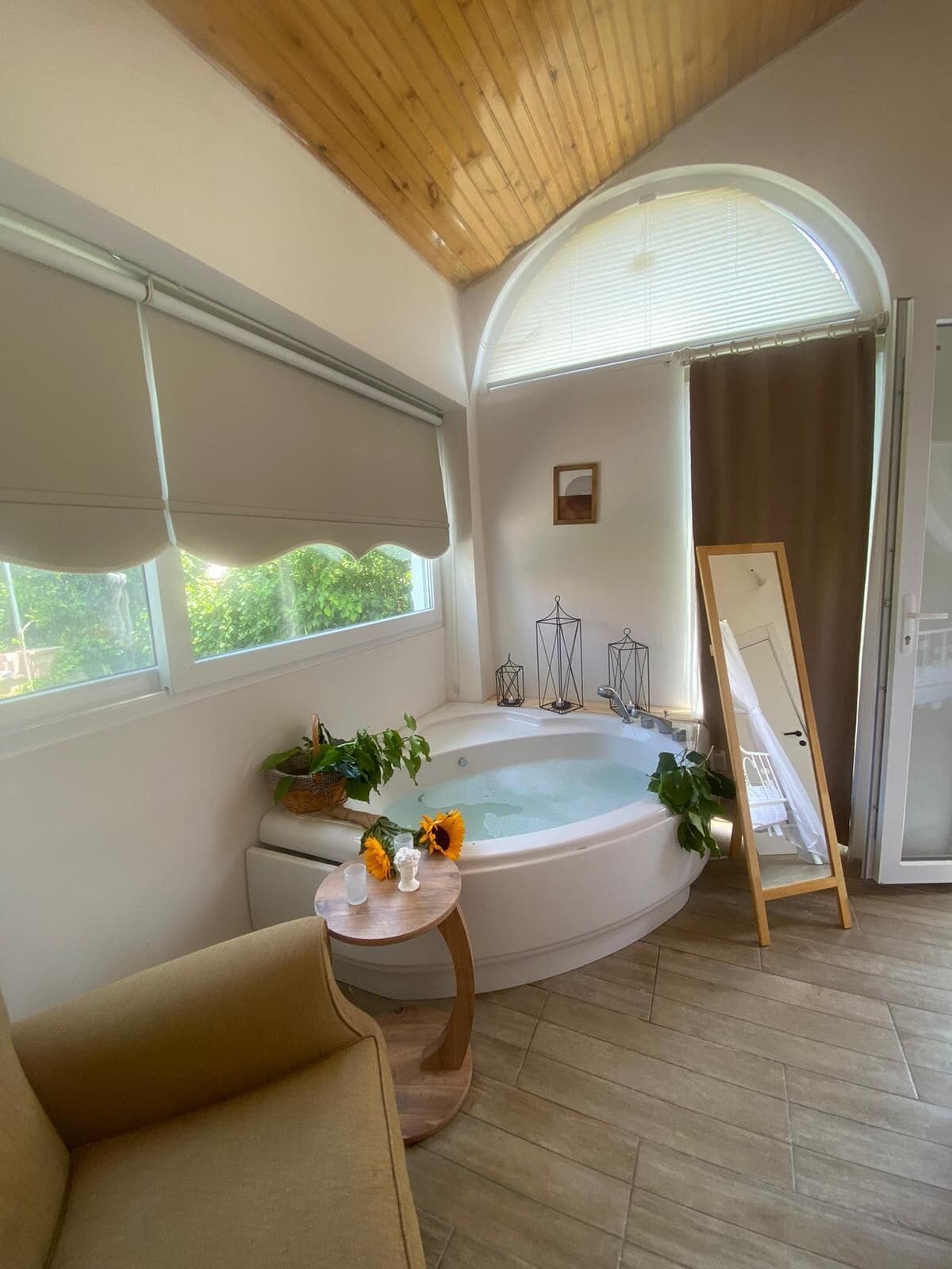 Junior Suite, Jetted Tub, Garden Area | Frette Italian sheets, premium bedding, individually decorated