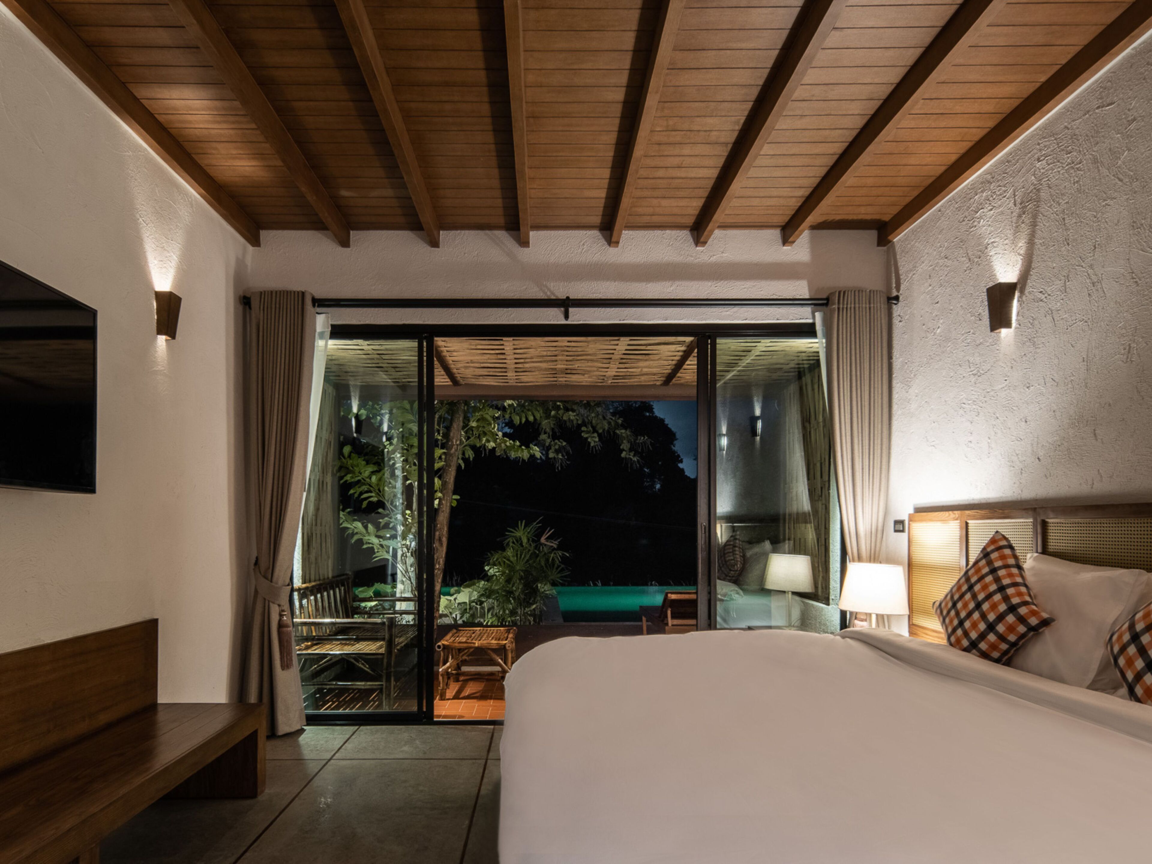 Deluxe Pool View | 1 室のベッドルーム、ミニバー、デスク、WiFi (無料)