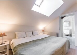 6 chambres, fer et planche à repasser, Wi-Fi