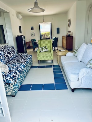 Smart TV, books - Sweet Dreams Villanova Gorgeous Beachfront Villa with incredible view of the sea (Villanova)