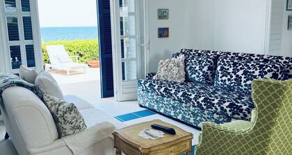Sweet Dreams Villanova Gorgeous Beachfront Villa with incredible view of the sea