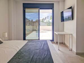 3 chambres, fer et planche à repasser, Wi-Fi gratuit