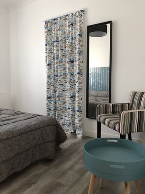 4 habitaciones, tabla de planchar con plancha y wifi gratis 