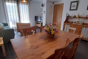 Dining - La Piruca VUT-3808-AS Ground floor apartment with garden (Asturias)