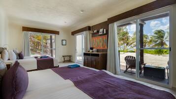 Deluxe Suite | 1 bedroom, minibar, in-room safe, iron/ironing board